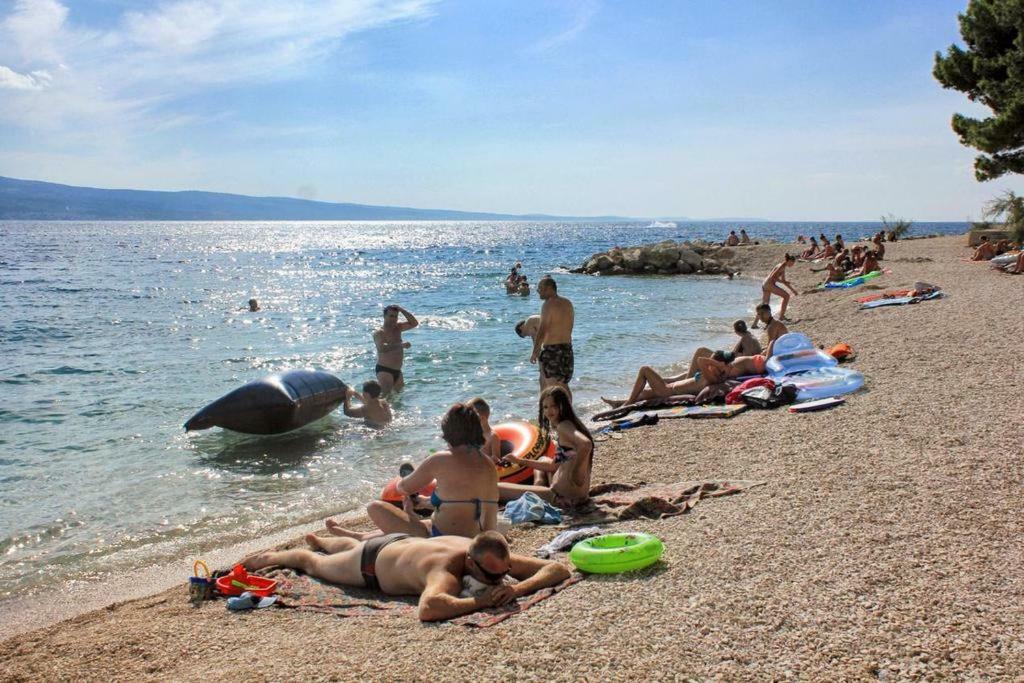 Apartmani Ujdur Omis Bagian luar foto