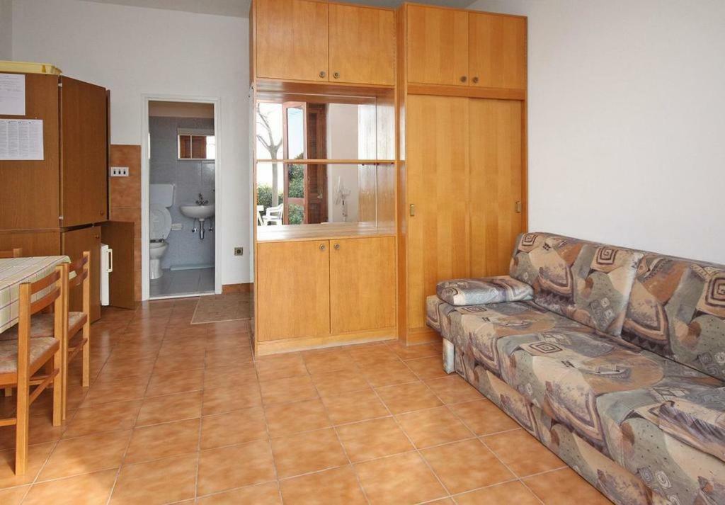 Apartmani Ujdur Omis Bagian luar foto